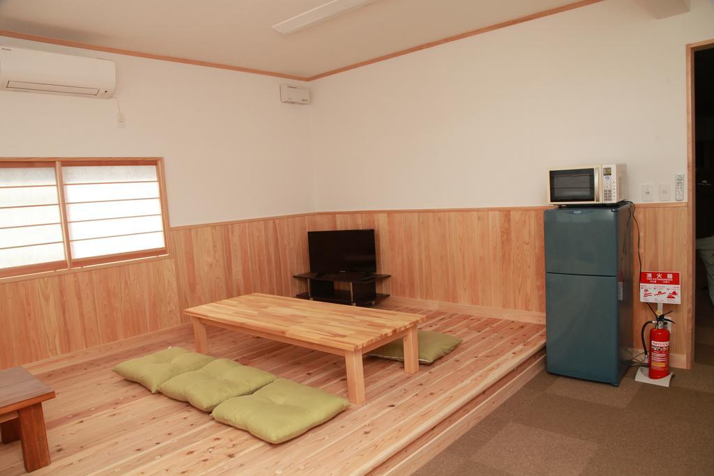Hotel Simple Sleep 個室カプセル Hitoyoshi Esterno foto