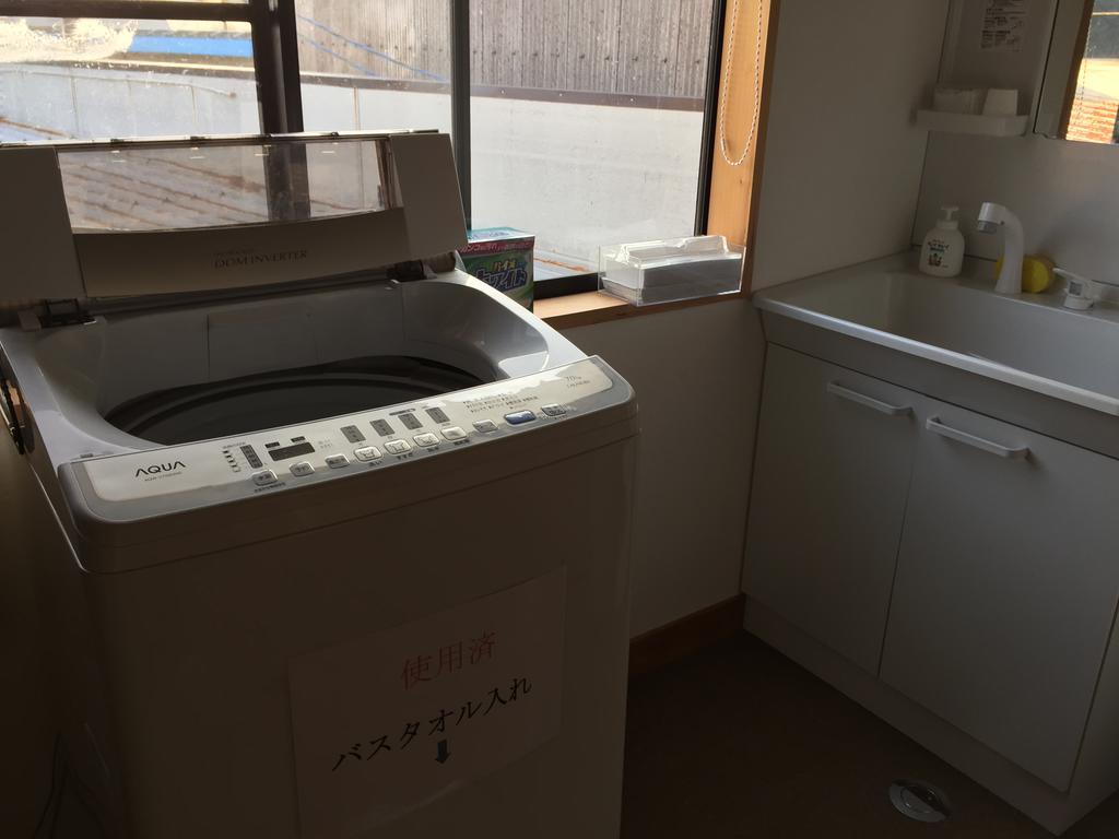 Hotel Simple Sleep 個室カプセル Hitoyoshi Esterno foto